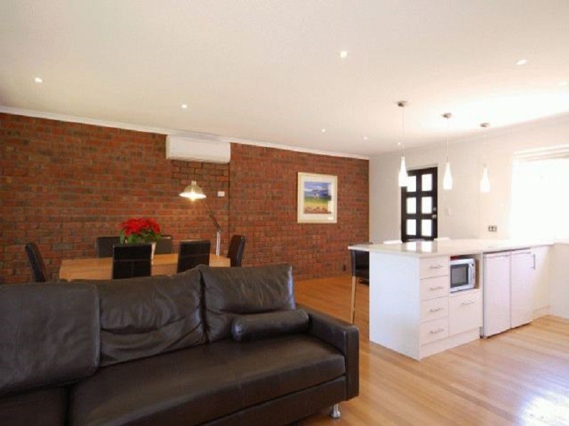 51 Port Road, Port Willunga SA 5173