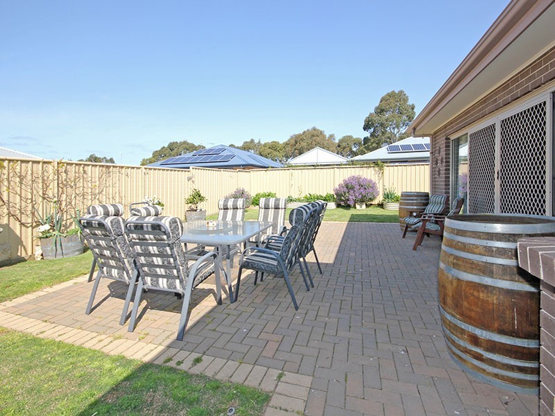 6 Nicholl Avenue, Aldinga Beach SA 5173