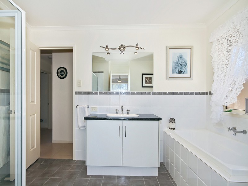 8 Offshore Avenue, Aldinga Beach SA 5173