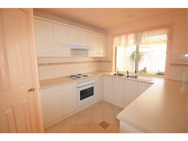 9 Aubrey Drive, Willunga SA 5172