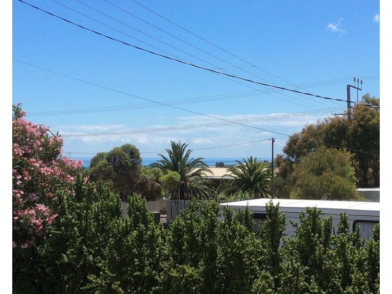 8 Lucerno Crescent, Sellicks Beach SA 5174