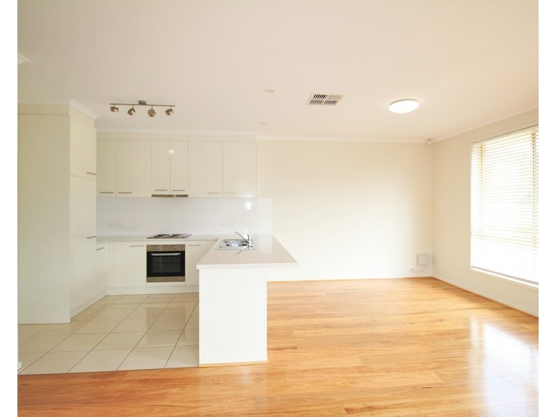 4 Harvey Crescent, Aldinga Beach SA 5173