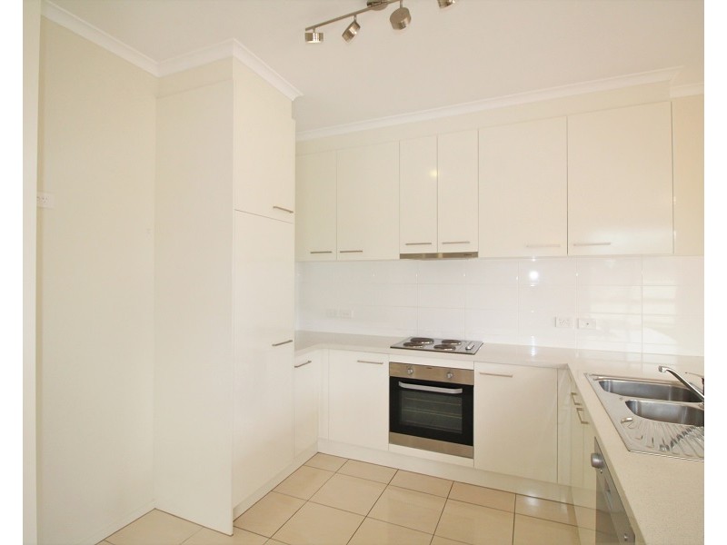 4 Harvey Crescent, Aldinga Beach SA 5173