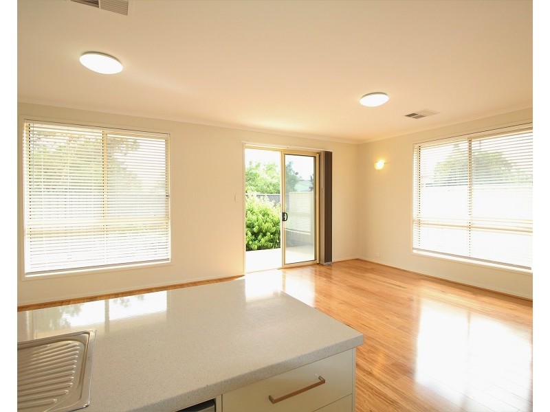 4 Harvey Crescent, Aldinga Beach SA 5173