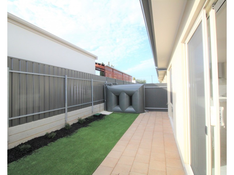 4/33-35 Harvey Crescent, Aldinga Beach SA 5173