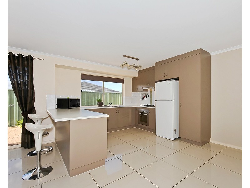 4 Azure Place, Aldinga Beach SA 5173