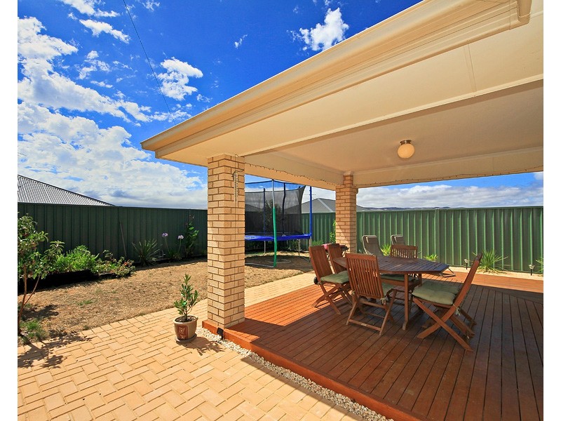 4 Azure Place, Aldinga Beach SA 5173