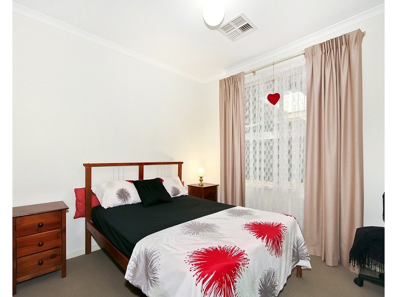 16 Sapphire Way, Aldinga Beach SA 5173