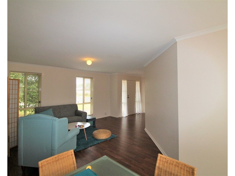 6 Barracoota Crescent, Aldinga Beach SA 5173