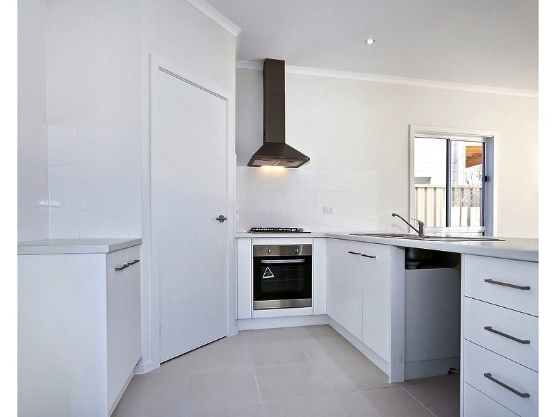 11 Hamilton Road, Aldinga Beach SA 5173