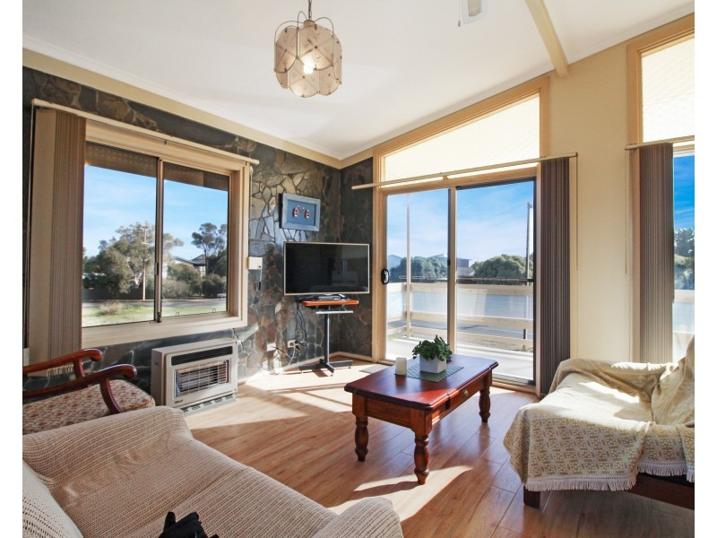 8 Quinliven Road, Aldinga Beach SA 5173