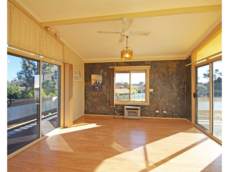 8 Quinliven Road, Aldinga Beach SA 5173