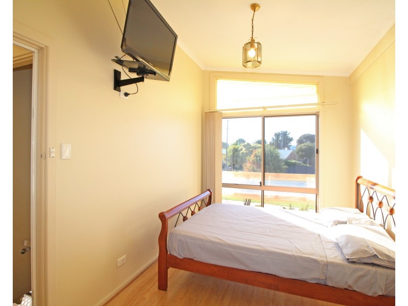 8 Quinliven Road, Aldinga Beach SA 5173