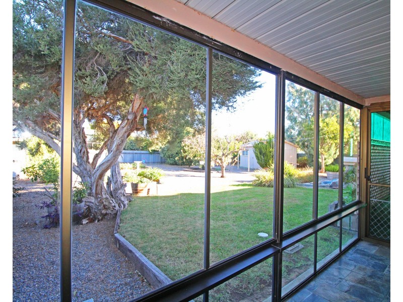 8 Quinliven Road, Aldinga Beach SA 5173