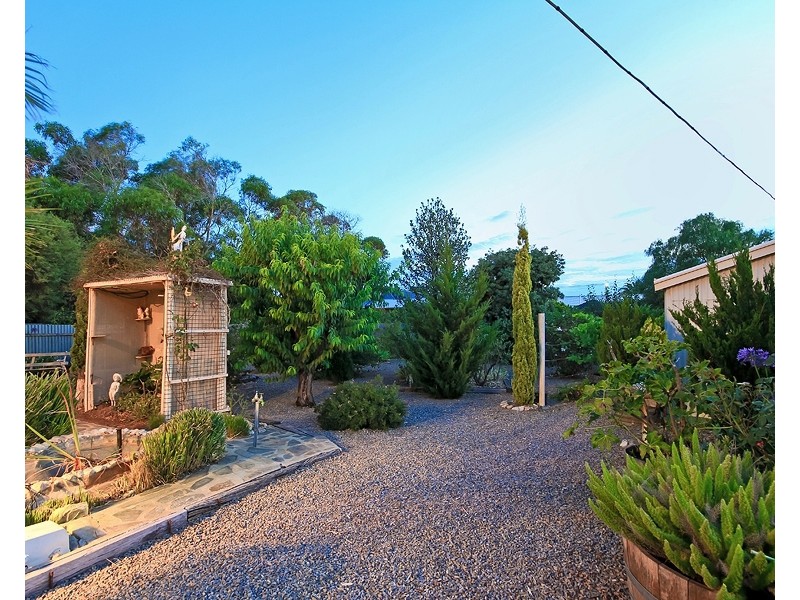 8 Quinliven Road, Aldinga Beach SA 5173
