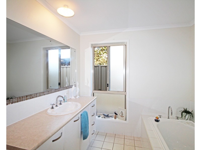 4 Kipsy Street, Aldinga Beach SA 5173