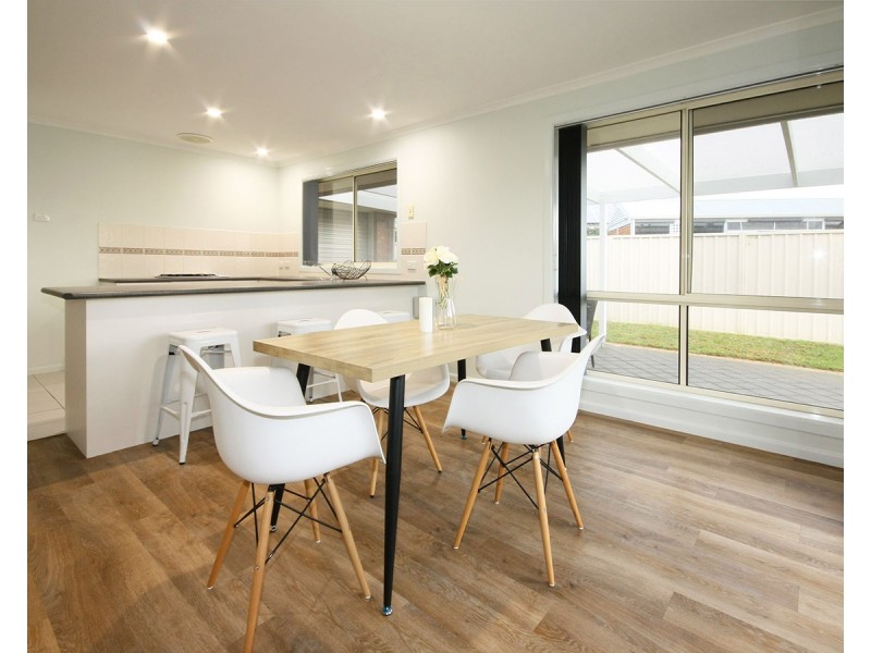4 Blue Bay Avenue, Aldinga Beach SA 5173