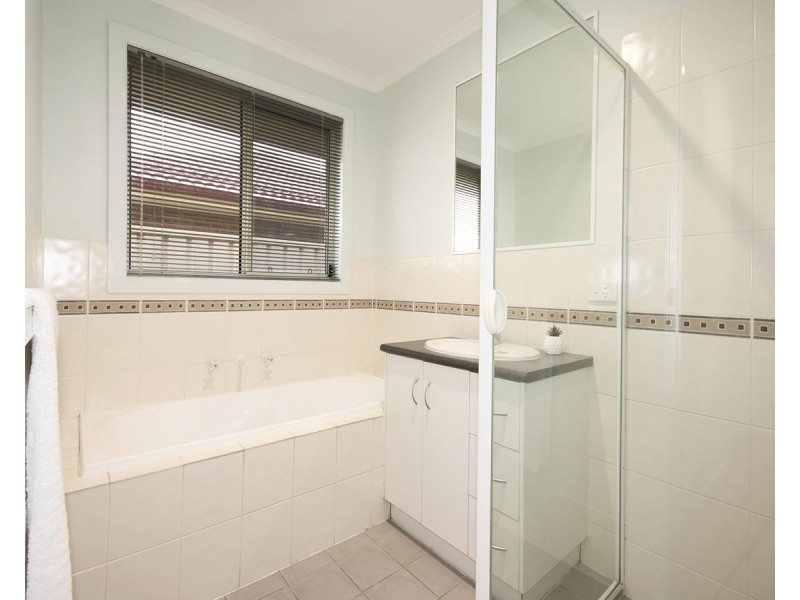 4 Blue Bay Avenue, Aldinga Beach SA 5173