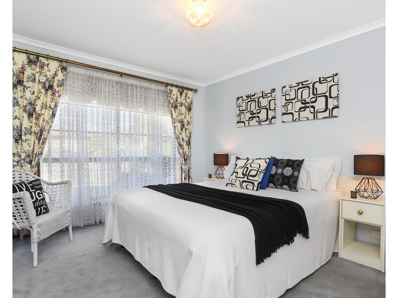 3 Dotterel Place, Seaford Rise SA 5169