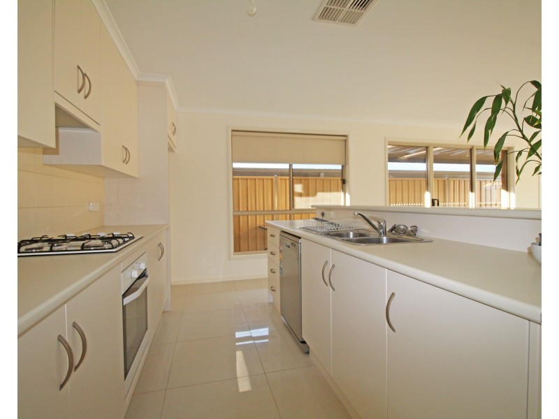 75 Dover Street, Aldinga Beach SA 5173