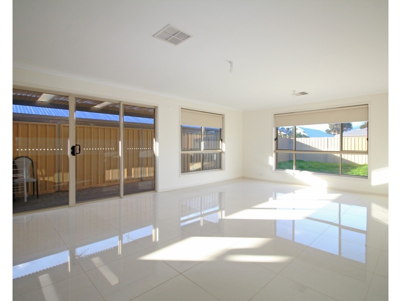 75 Dover Street, Aldinga Beach SA 5173