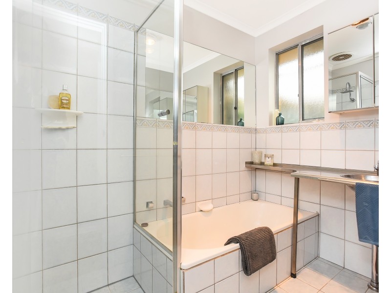 2 Madeira Drive, Morphett Vale SA 5162