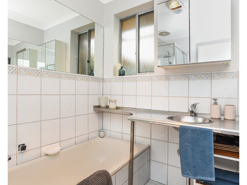 2 Madeira Drive, Morphett Vale SA 5162