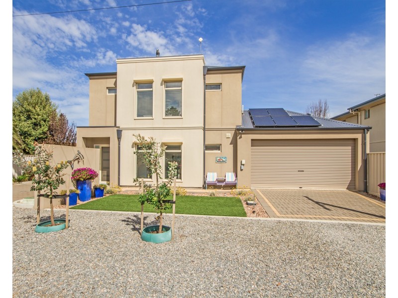 2 Whinnerah Avenue, Aldinga Beach SA 5173