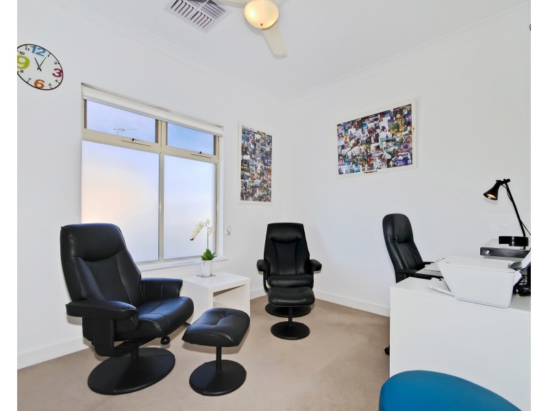 2 Whinnerah Avenue, Aldinga Beach SA 5173