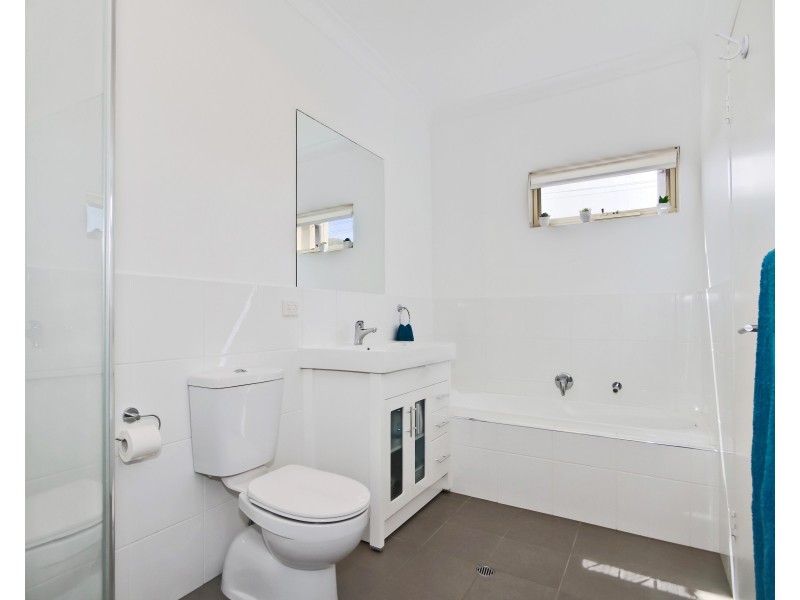 2 Whinnerah Avenue, Aldinga Beach SA 5173