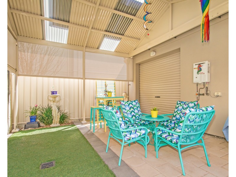 2 Whinnerah Avenue, Aldinga Beach SA 5173