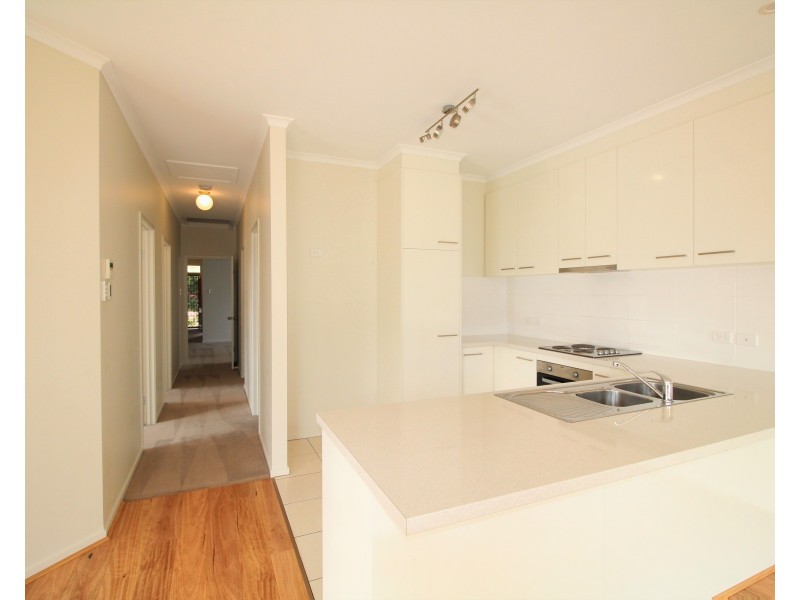 4 Harvey Crescent, Aldinga Beach SA 5173