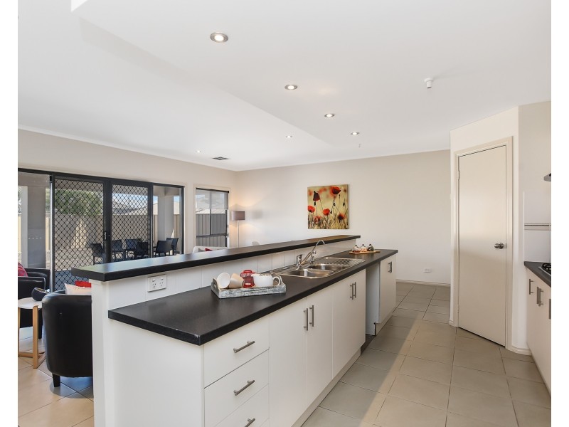 4 Offshore Avenue, Aldinga Beach SA 5173