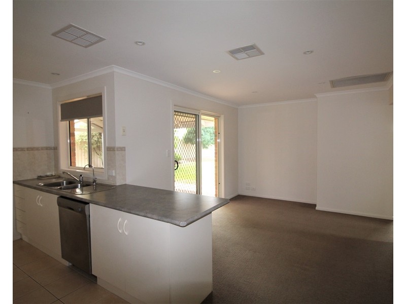 25 Cockle Avenue, Aldinga Beach SA 5173