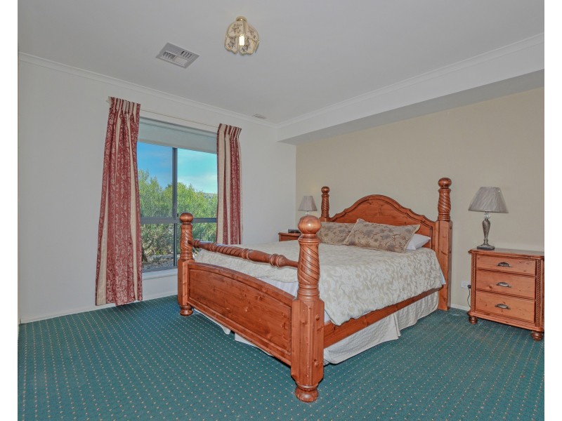 25 Shoalwater Close, Seaford Rise SA 5169