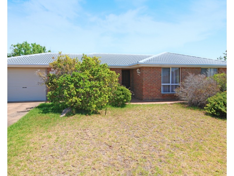 12 Stirling Crescent, Aldinga Beach SA 5173