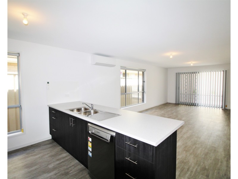 18 Kuta Crescent, Aldinga Beach SA 5173