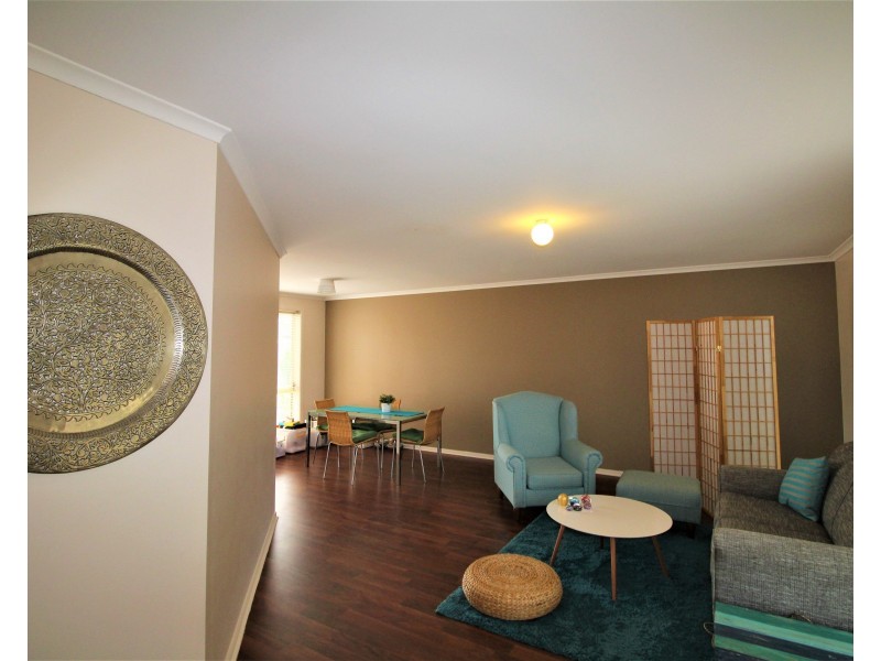 6 Barracoota Crescent, Aldinga Beach SA 5173