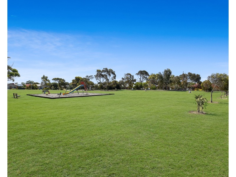 27 Cameron Road, Aldinga Beach SA 5173