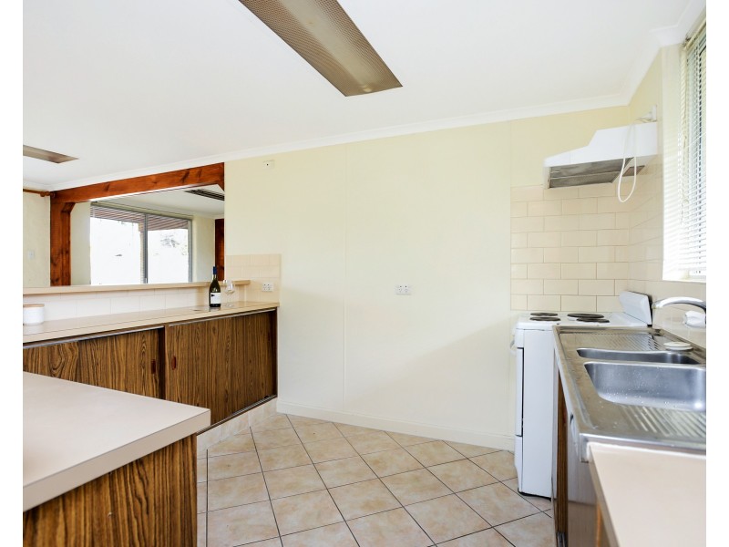 30 Whinnerah Avenue, Aldinga Beach SA 5173