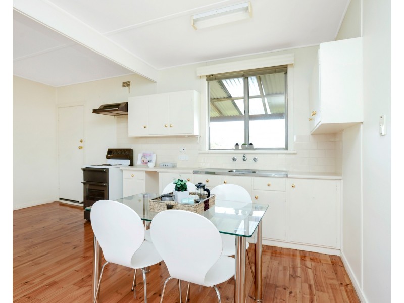 30 Whinnerah Avenue, Aldinga Beach SA 5173