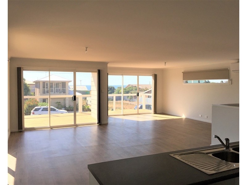 6 Harvey Crescent, Aldinga Beach SA 5173