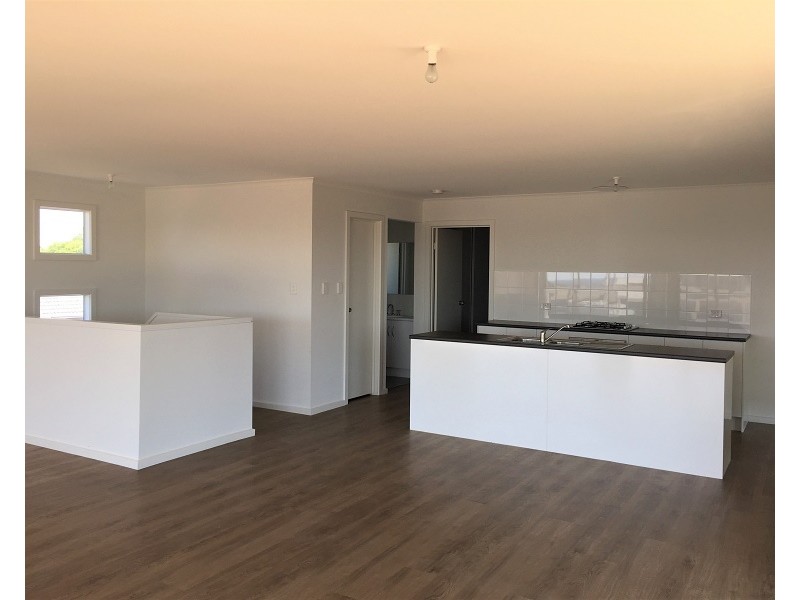 6 Harvey Crescent, Aldinga Beach SA 5173