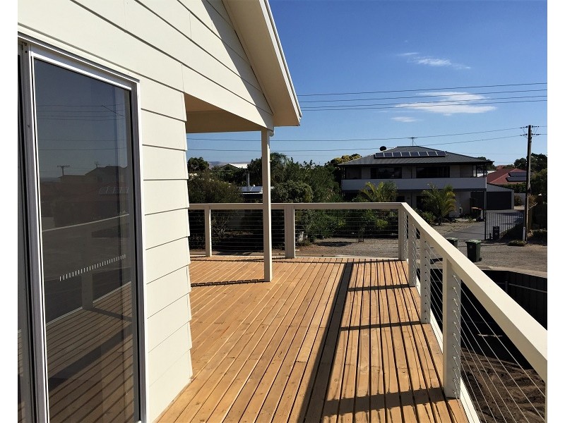 6 Harvey Crescent, Aldinga Beach SA 5173