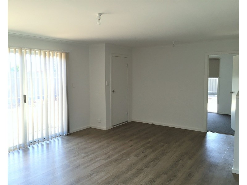 6 Harvey Crescent, Aldinga Beach SA 5173