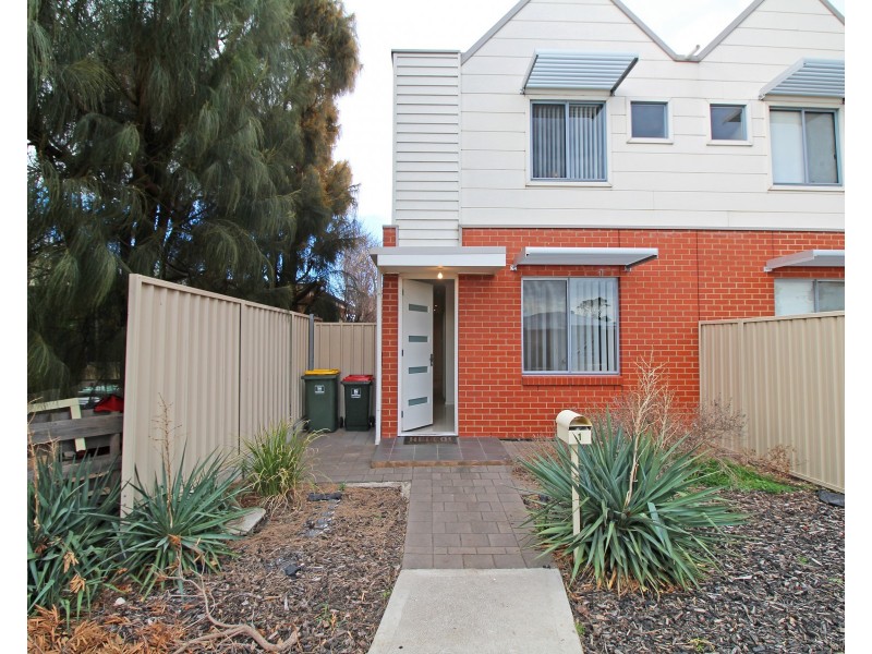 1/8  Kitto Crescent, Aldinga Beach SA 5173