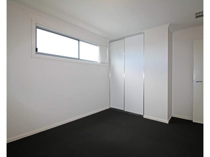 1/8  Kitto Crescent, Aldinga Beach SA 5173