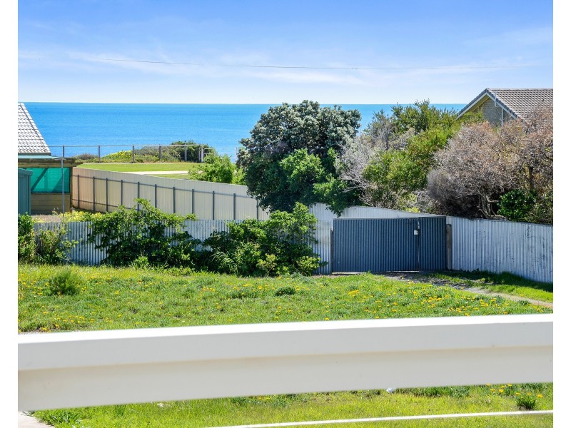 6 Harvey Crescent, Aldinga Beach SA 5173
