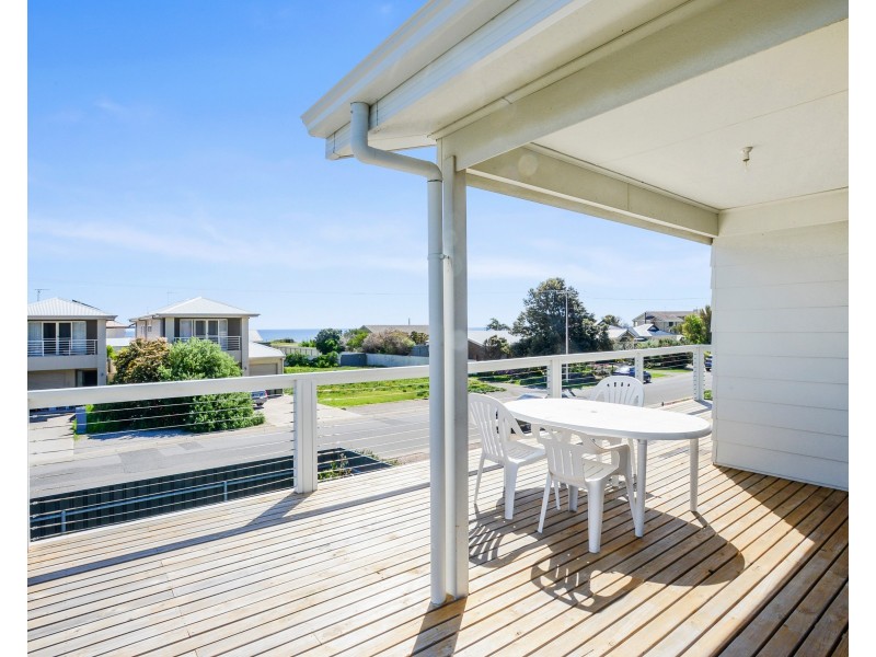 6 Harvey Crescent, Aldinga Beach SA 5173