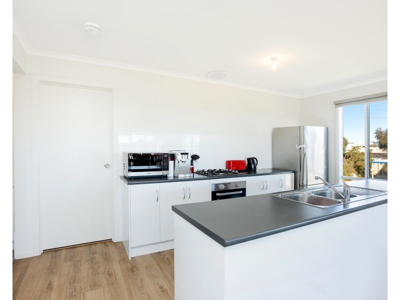 6 Harvey Crescent, Aldinga Beach SA 5173